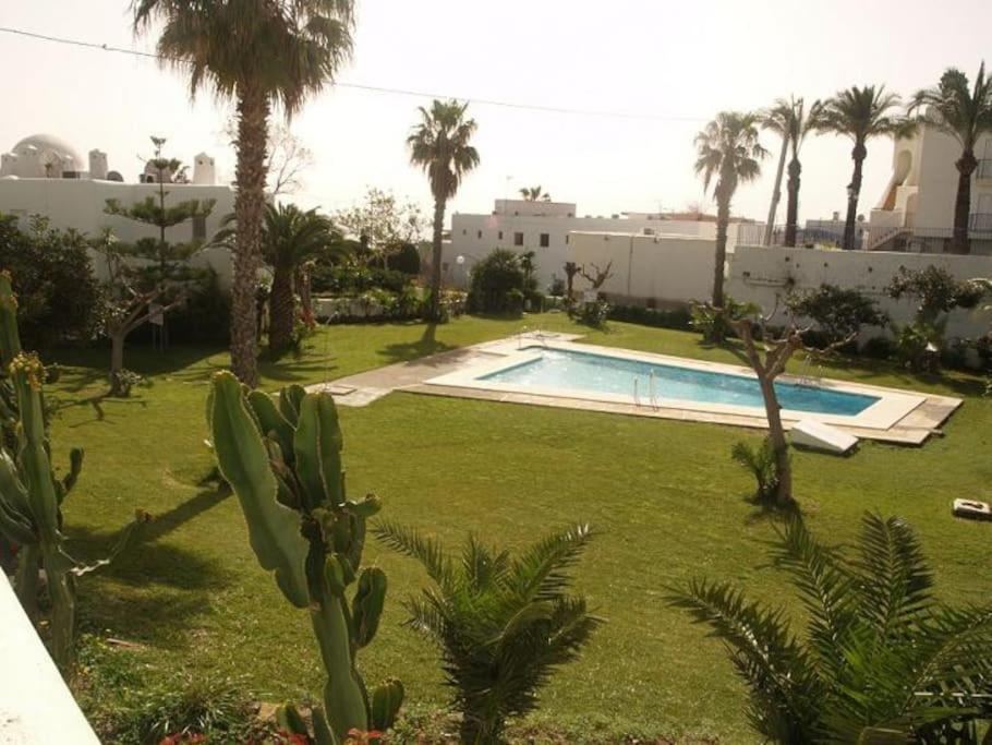 Apartamento A Pie De Playa - موخاكار المظهر الخارجي الصورة